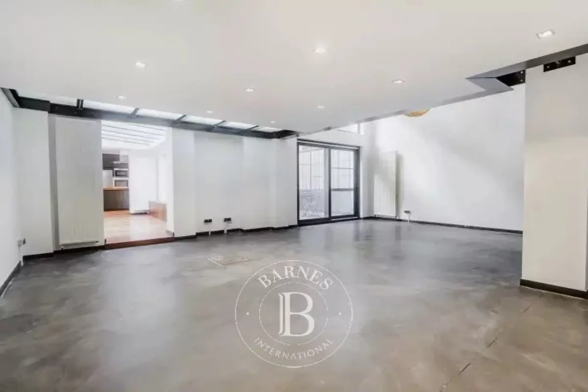 Appartement te  huur in Sint-Jans-Molenbeek 1080 2000.00€ 3 slaapkamers 251.00m² - Zoekertje 612121