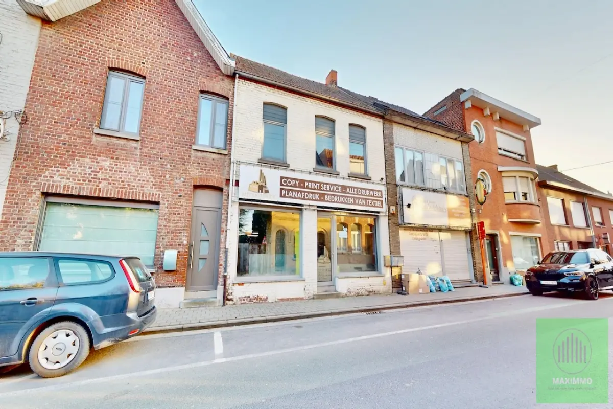 Immeuble de rapport - Immeuble à appartement à vendre à Lauwe 8930 159000.00€  chambres 323.00m² - annonce 612129