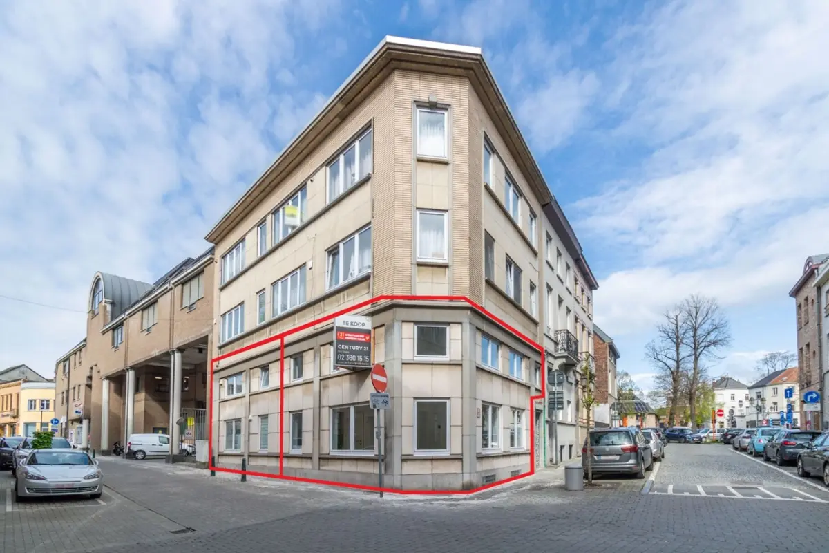 Immeuble de rapport - Immeuble à appartement à vendre à Halle 1500 445000.00€ 4 chambres 186.00m² - annonce 612996