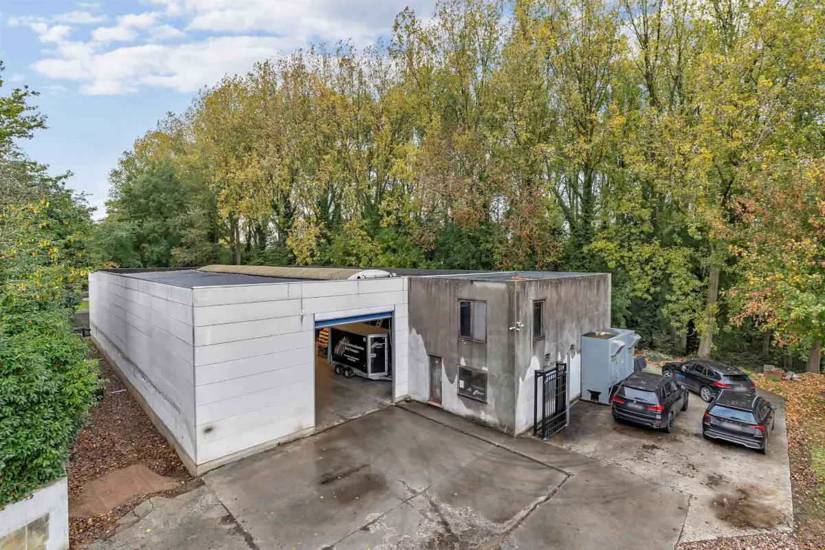 Parking & garage te  koop in Zottegem 9620 640000.00€  slaapkamers m² - Zoekertje 612914