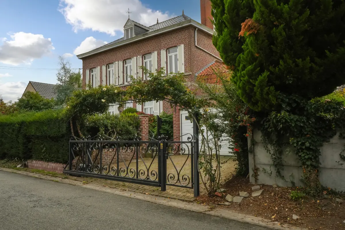 Maison de maître à vendre à Marquain 7522 495000.00€ 6 chambres 370.00m² - annonce 613184