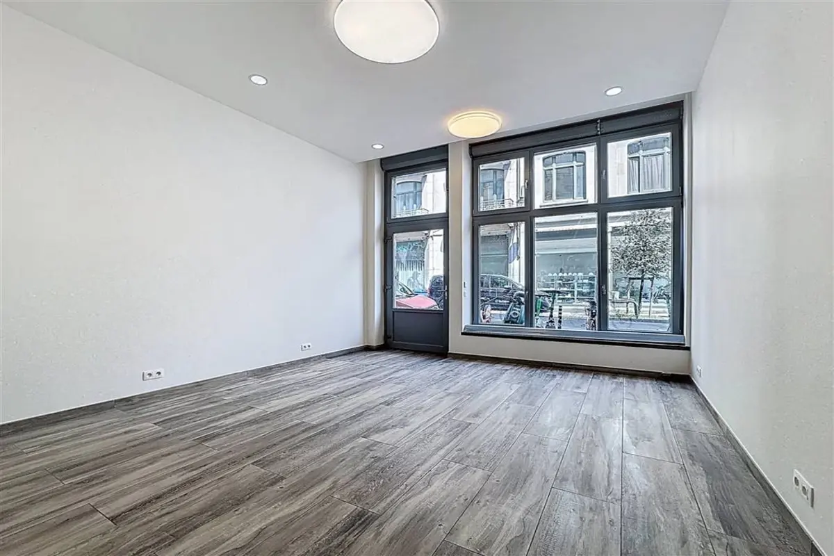 Handelszaak te  in Brussel 1000 1250.00€  slaapkamers 45.00m² - Zoekertje 614094