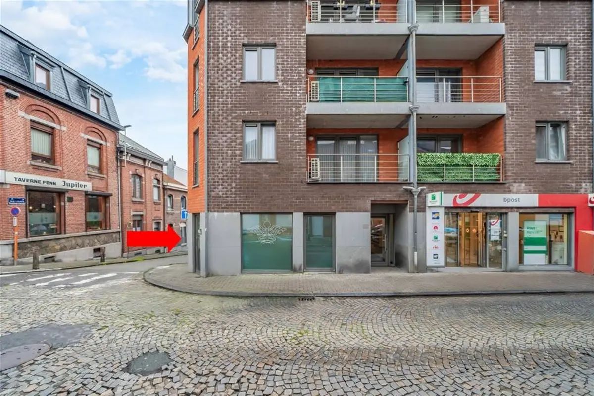 Autre à louer à Saint-Nicolas 4420 800.00€ chambres m² - annonce 614050