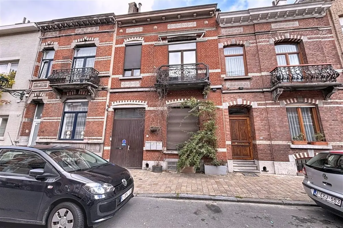 Huis te  koop in Anderlecht 1070 615000.00€ 8 slaapkamers 315.00m² - Zoekertje 613703