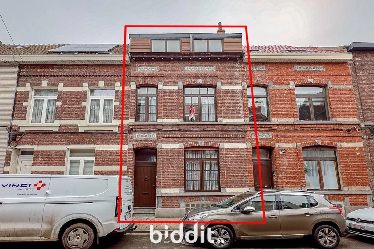 Huis te  koop in Anderlecht 1070 250000.00€ 3 slaapkamers m² - Zoekertje 614116