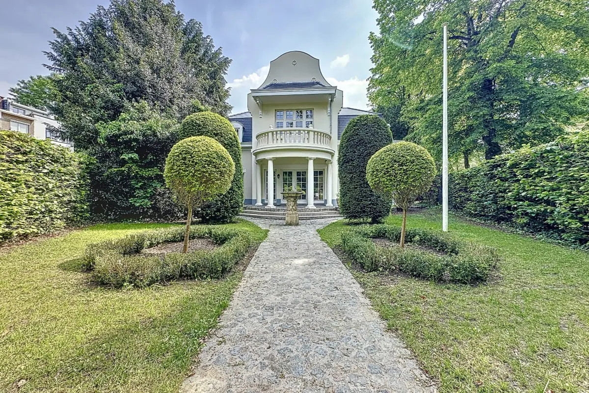 Villa à louer à Uccle 1180 4250.00€ 4 chambres 364.00m² - annonce 613482