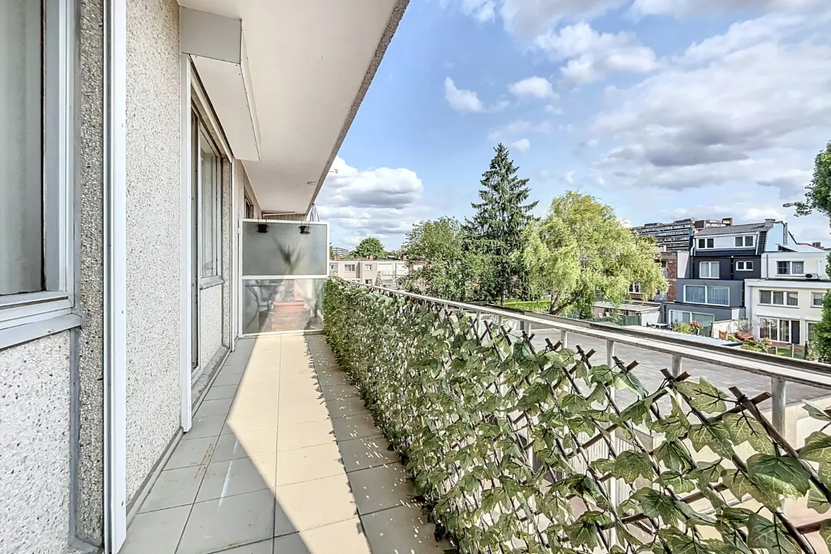 Appartement te  koop in Sint-Jans-Molenbeek 1080 209000.00€ 2 slaapkamers 85.00m² - Zoekertje 613457