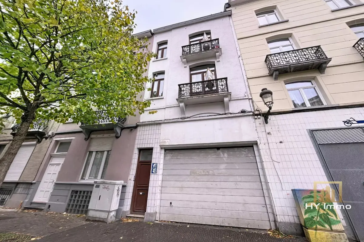 Appartementsgebouw te  koop in Schaarbeek 1030 450000.00€ 3 slaapkamers m² - Zoekertje 613355