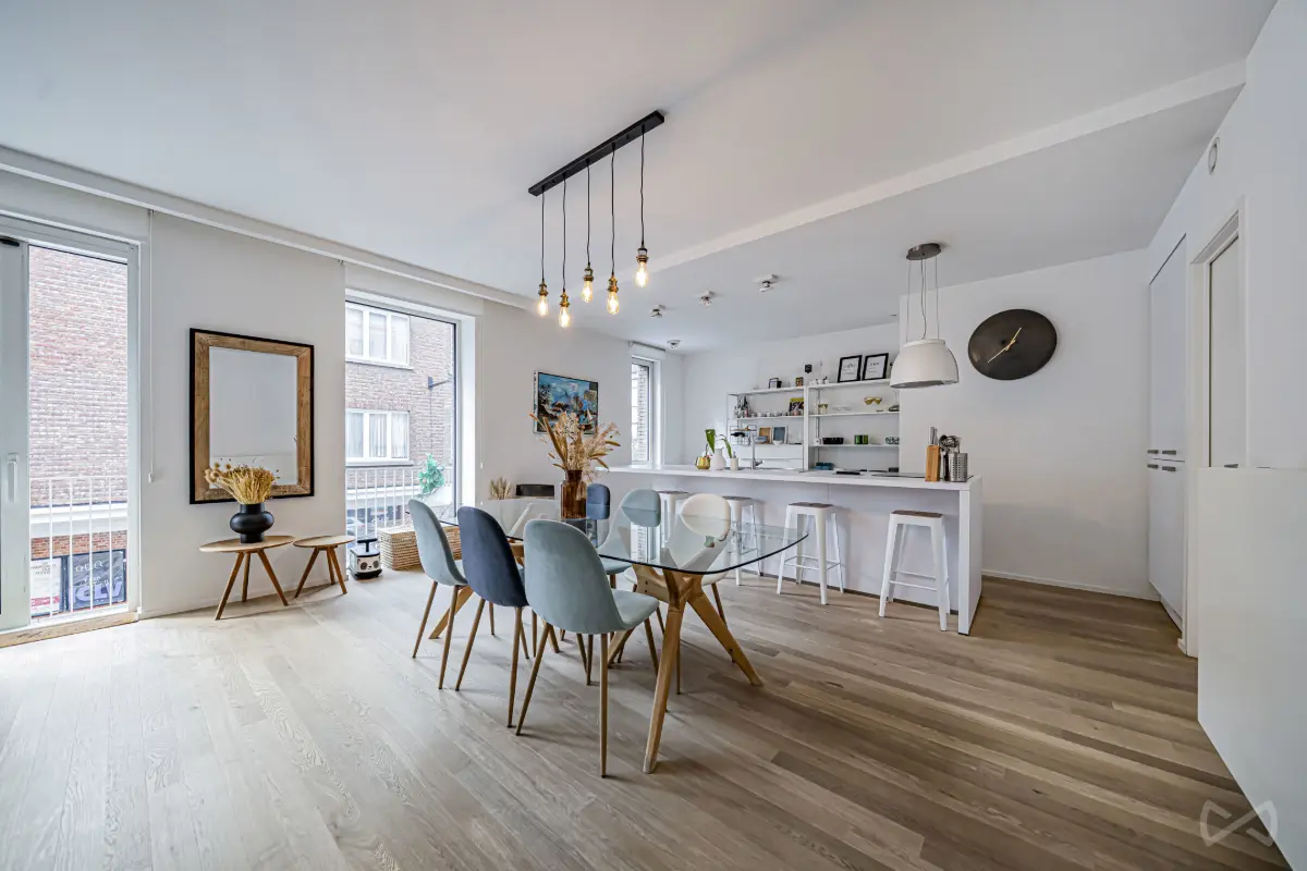 Appartement te  koop in Elsene 1050 675000.00€ 2 slaapkamers 140.00m² - Zoekertje 613637