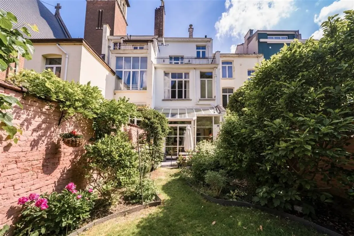 Maison à vendre à Bruxelles 1000 1100000.00€ 6 chambres 360.00m² - annonce 614537