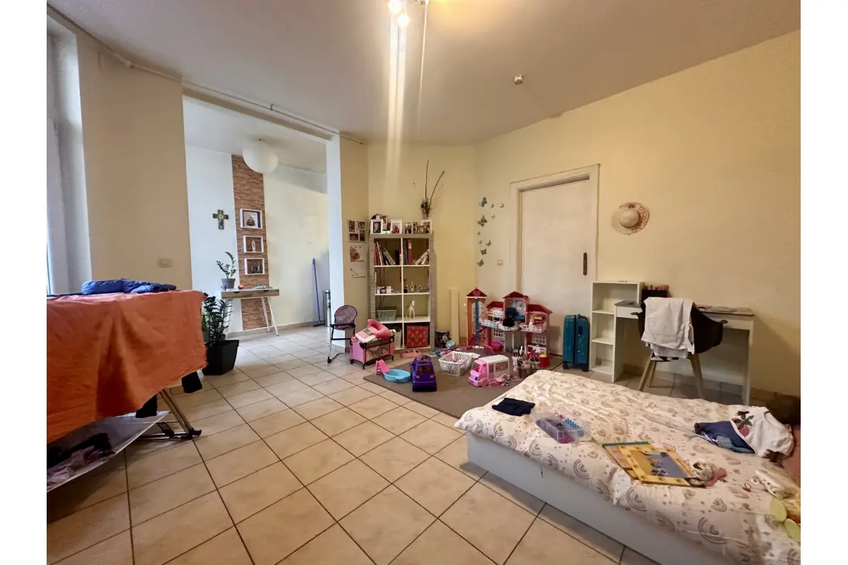 Appartement à  à Molenbeek-Saint-Jean 1080 270000.00€ 3 chambres 135.00m² - annonce 614404