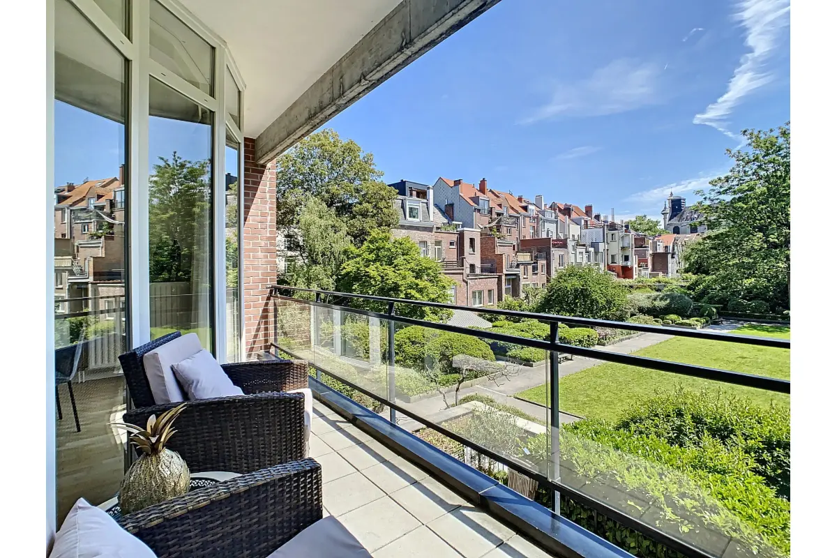 Duplex te  huur in Sint-Gillis 1060 3250.00€ 3 slaapkamers 178.00m² - Zoekertje 673210