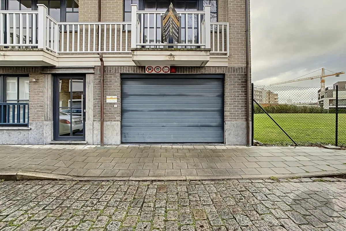 Parking & garage te  huur in Zeebrugge 8380 85.00€  slaapkamers m² - Zoekertje 614792