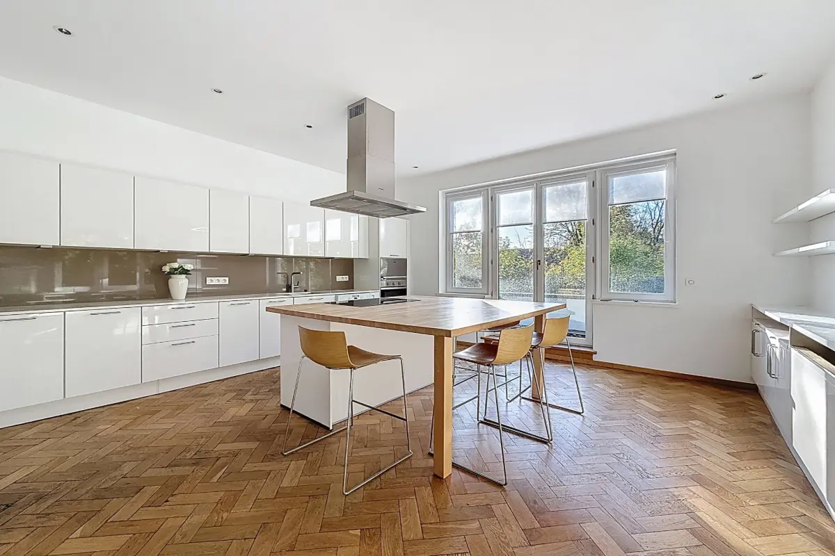 Maison à  à Uccle 1180 4900.00€ 4 chambres 325.00m² - annonce 614823