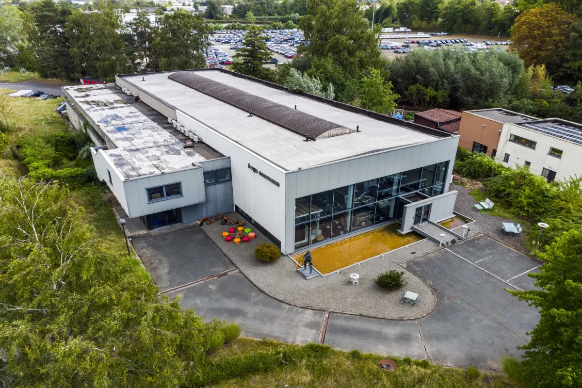 Commerce à  à Braine-l'Alleud 1420 2750000.00€  chambres 1845.00m² - annonce 614712