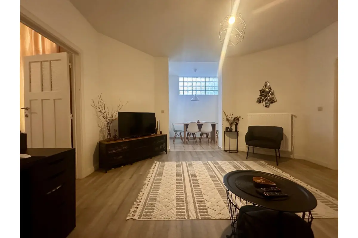 Appartement à  à Molenbeek-Saint-Jean 1080 260000.00€ 3 chambres 135.00m² - annonce 614405