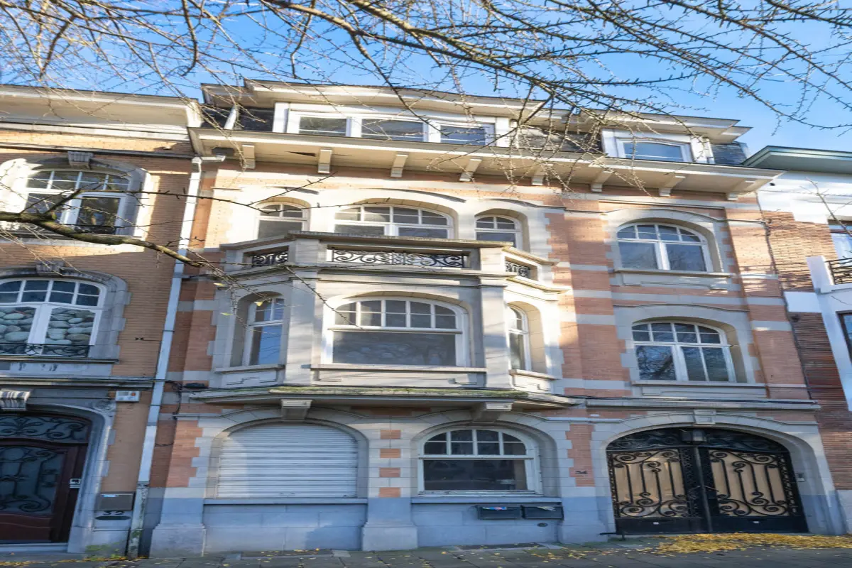 Appartement te  koop in Schaarbeek 1030 285000.00€ 3 slaapkamers 155.00m² - Zoekertje 614601