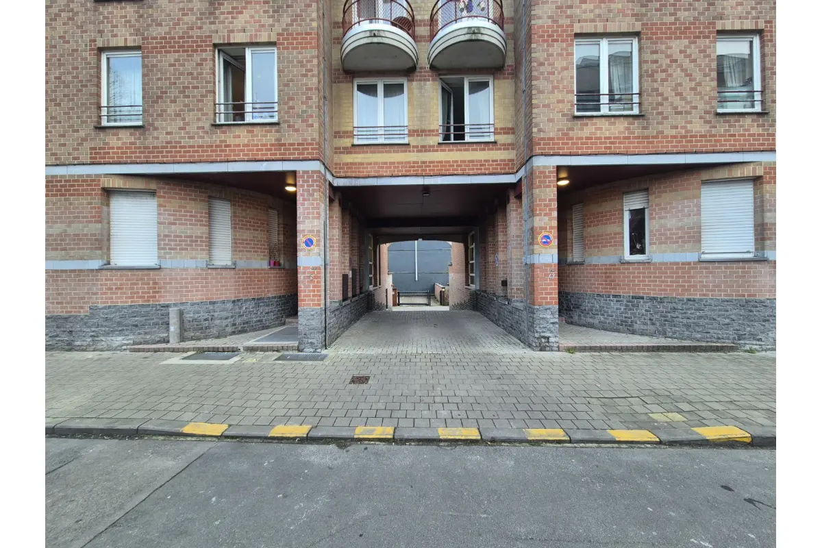 Parking / garage à vendre à Forest 1190 25000.00€  chambres m² - annonce 614494