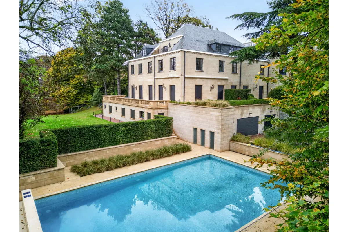 Maison à louer à Forest 1190 20000.00€ 7 chambres 1300.00m² - annonce 615575