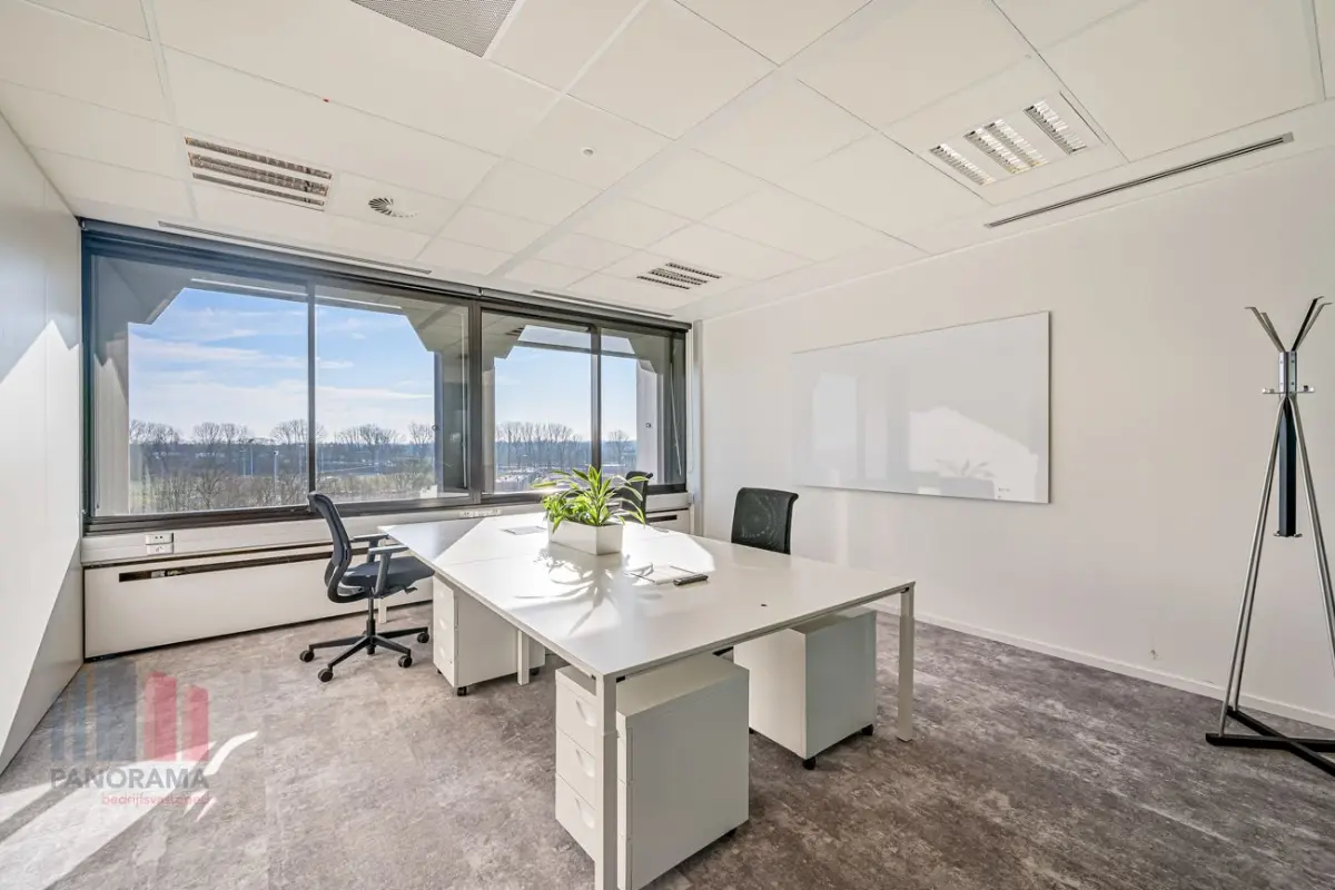 Commerce à louer à Gand 9000 6165.00€  chambres 552.00m² - annonce 615157