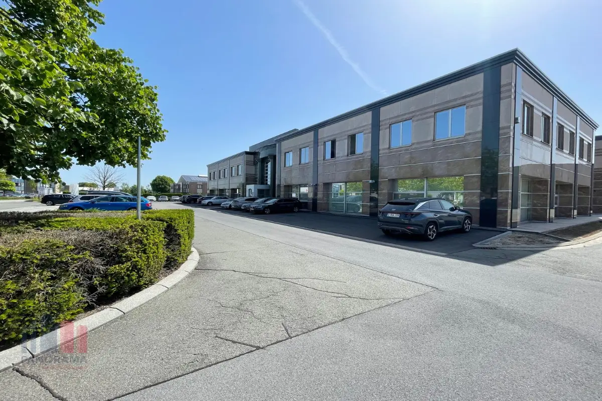 Commerce à louer à Deinze 9800 3227.00€  chambres 704.00m² - annonce 615162