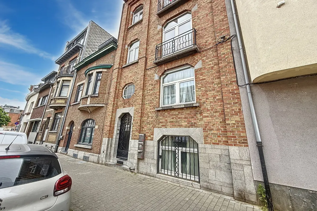 Appartement te  koop in Ukkel 1180 279000.00€ 2 slaapkamers 96.00m² - Zoekertje 615278