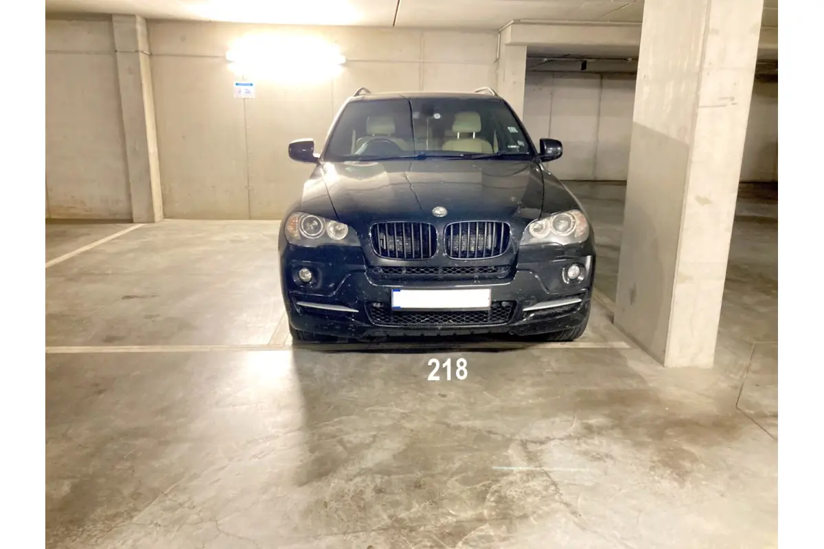 Parking à  à Bruxelles 1000 28000.00€  chambres m² - annonce 615819