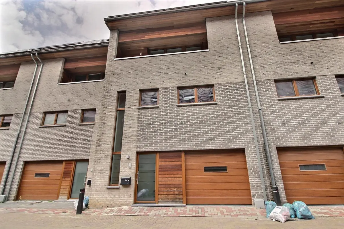 Maison à louer à Evere 1140 2750.00€ 5 chambres 300.00m² - annonce 615546