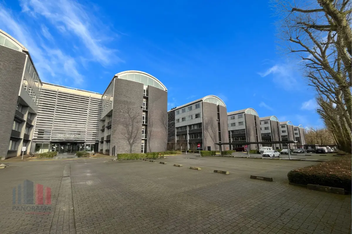 Commerce à louer à Merelbeke 9820 4960.00€  chambres 384.00m² - annonce 615161