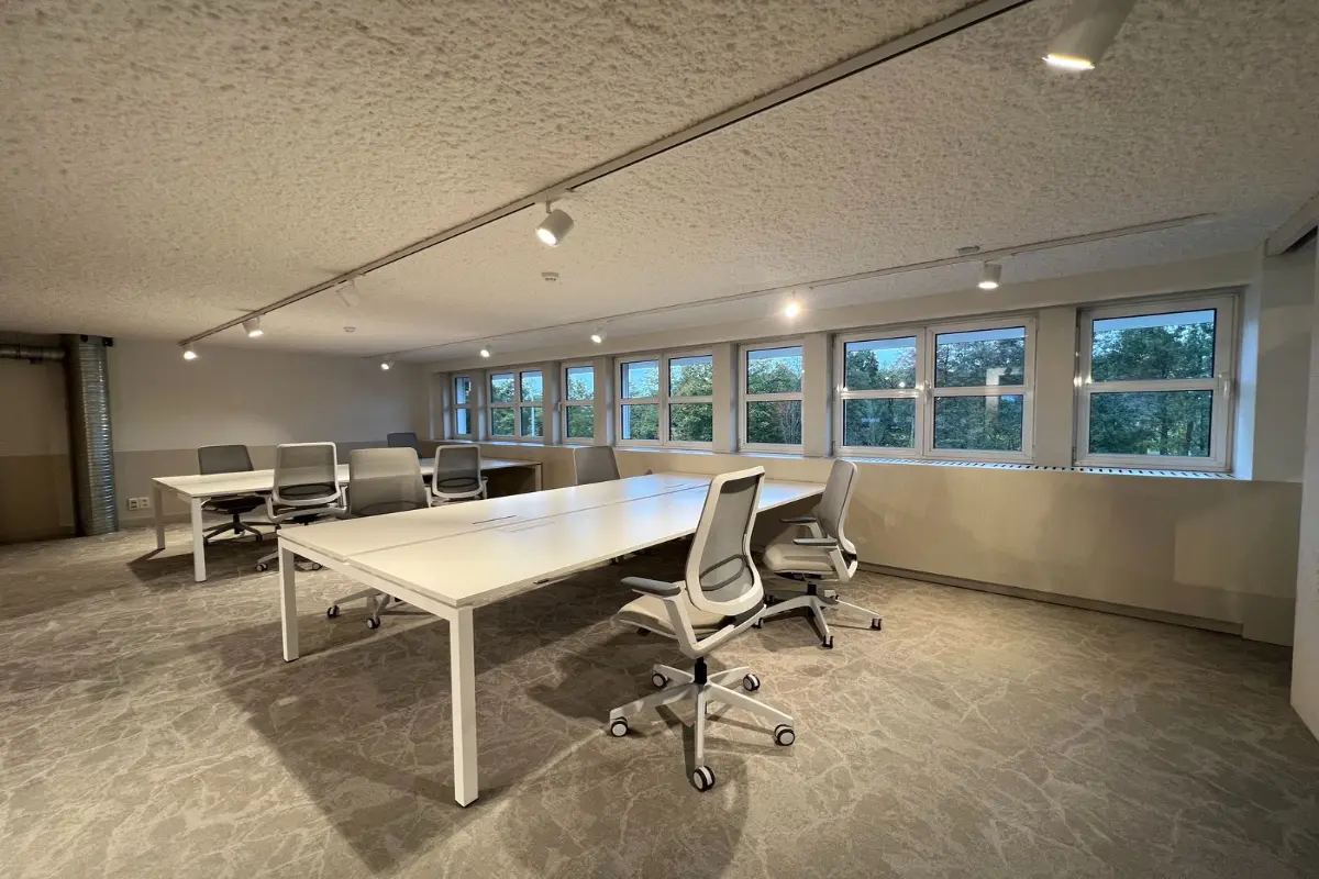 Commerce à louer à Mariakerke 9030 5850.00€  chambres 128.00m² - annonce 615159