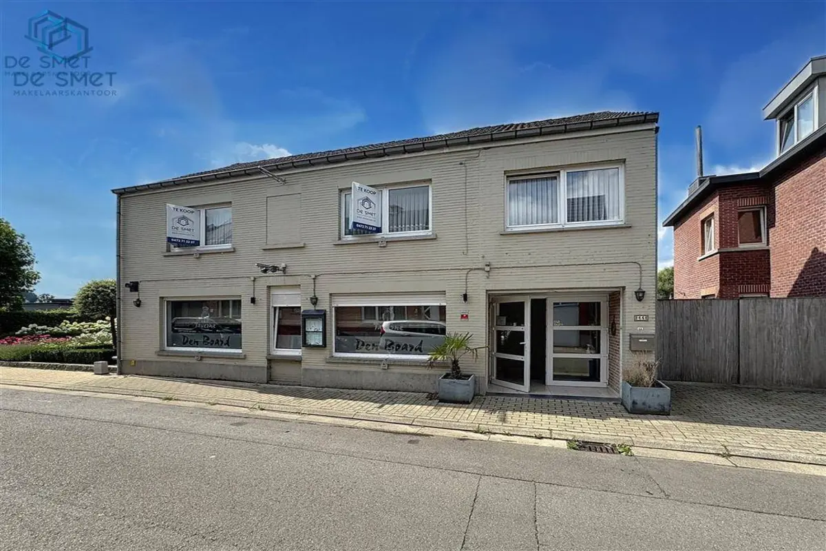 Immeuble mixte à vendre à Voorde 9400 375000.00€ 3 chambres 578.00m² - annonce 615494