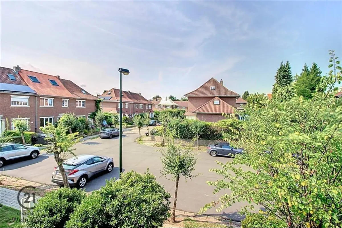 Huis te  koop in Sint-Lambrechts-Woluwe 1200 555000.00€ 3 slaapkamers 135.50m² - Zoekertje 615216