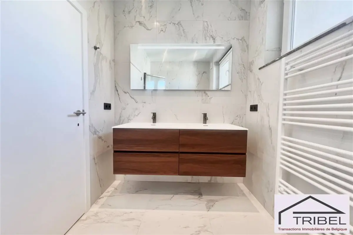 Appartement te  in Vorst 1190 380000.00€ 1 slaapkamers 91.00m² - Zoekertje 615704