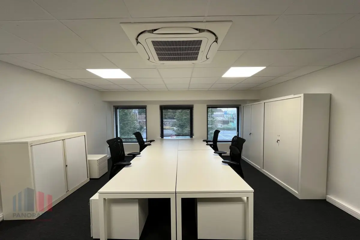 Commerce à louer à Lochristi 9080 1300.00€  chambres 30.00m² - annonce 615152