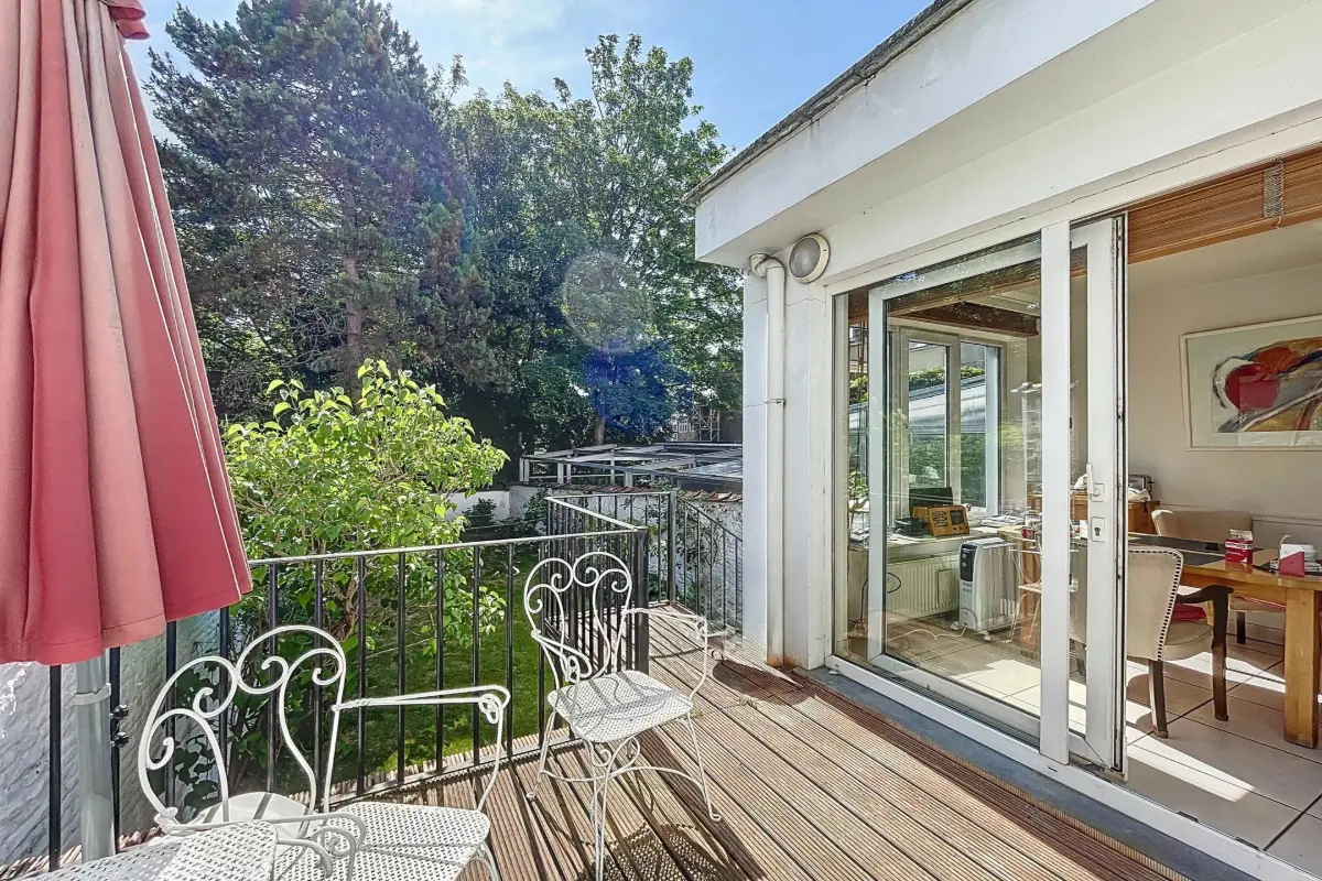 Huis te  koop in Sint-Joost-ten-Node 1210 895000.00€ 6 slaapkamers 404.00m² - Zoekertje 615249