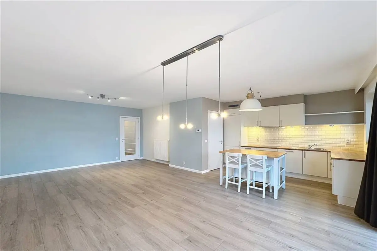 Appartement à à Molenbeek-Saint-Jean 1080 1650.00€ 3 chambres 120.00m² - annonce 615611