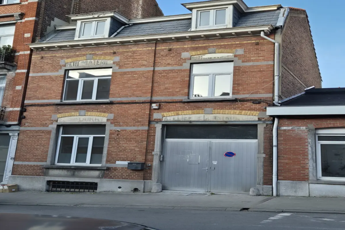 Huis te  koop in Vorst 1190 625000.00€ 3 slaapkamers 210.00m² - Zoekertje 616261