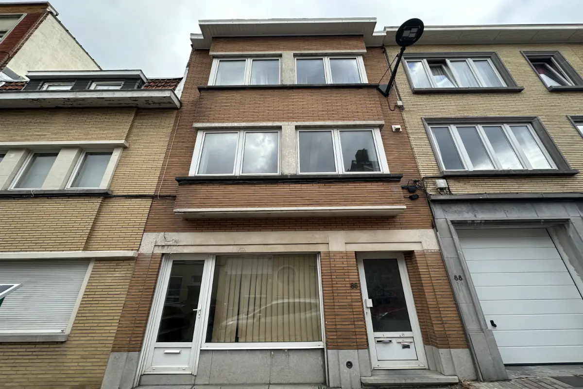 Huis te  koop in Ukkel 1180 685000.00€ 2 slaapkamers 200.00m² - Zoekertje 616216