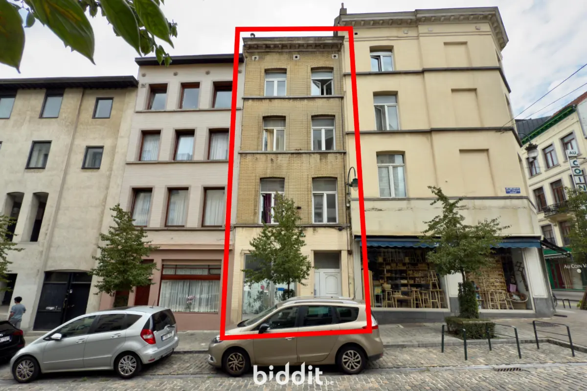 Appartementsgebouw te  koop in Brussel 1000 300000.00€ 1 slaapkamers m² - Zoekertje 616502