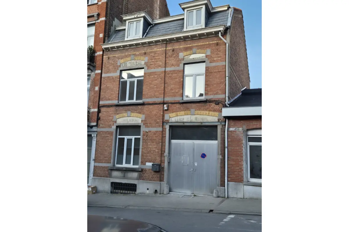 Huis te  koop in Vorst 1190 625000.00€ 3 slaapkamers 210.00m² - Zoekertje 664444