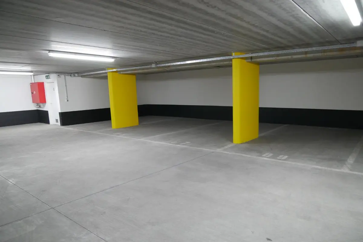 Parking te  huur in Elsene 1050 120.00€  slaapkamers m² - Zoekertje 616468