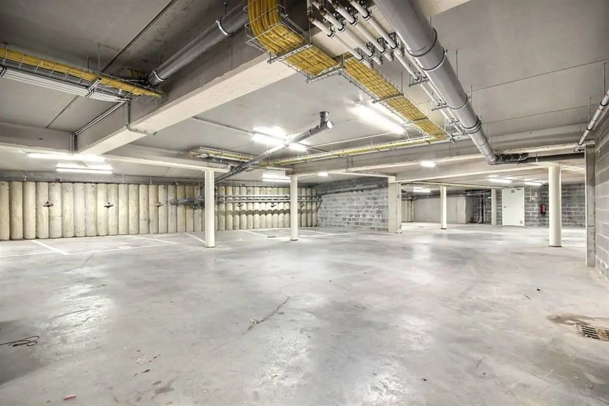 Box à louer à Mouscron 7700 750.00€  chambres m² - annonce 616428