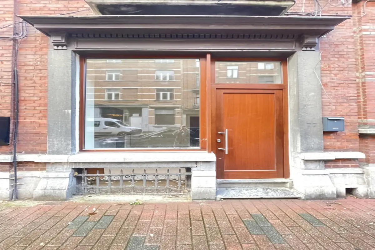 Commerce à à Saint-Gilles 1060 109000.00€ chambres 39.00m² - annonce 616526