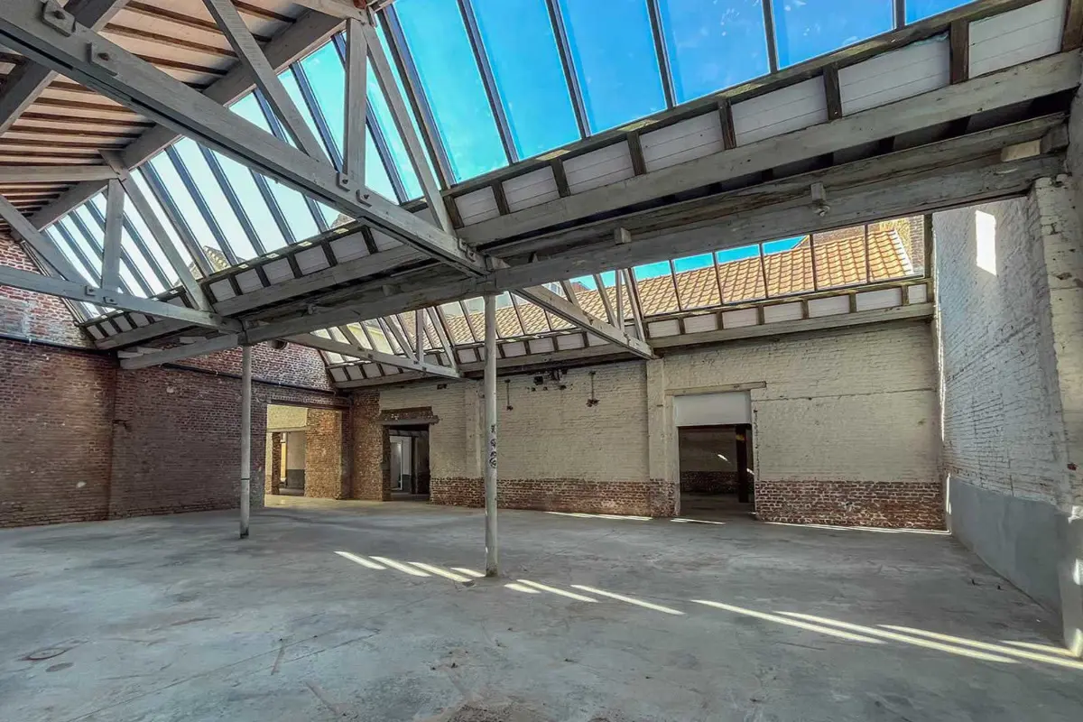 Handelszaak te  koop in Vorst 1190 790000.00€  slaapkamers 320.00m² - Zoekertje 616269