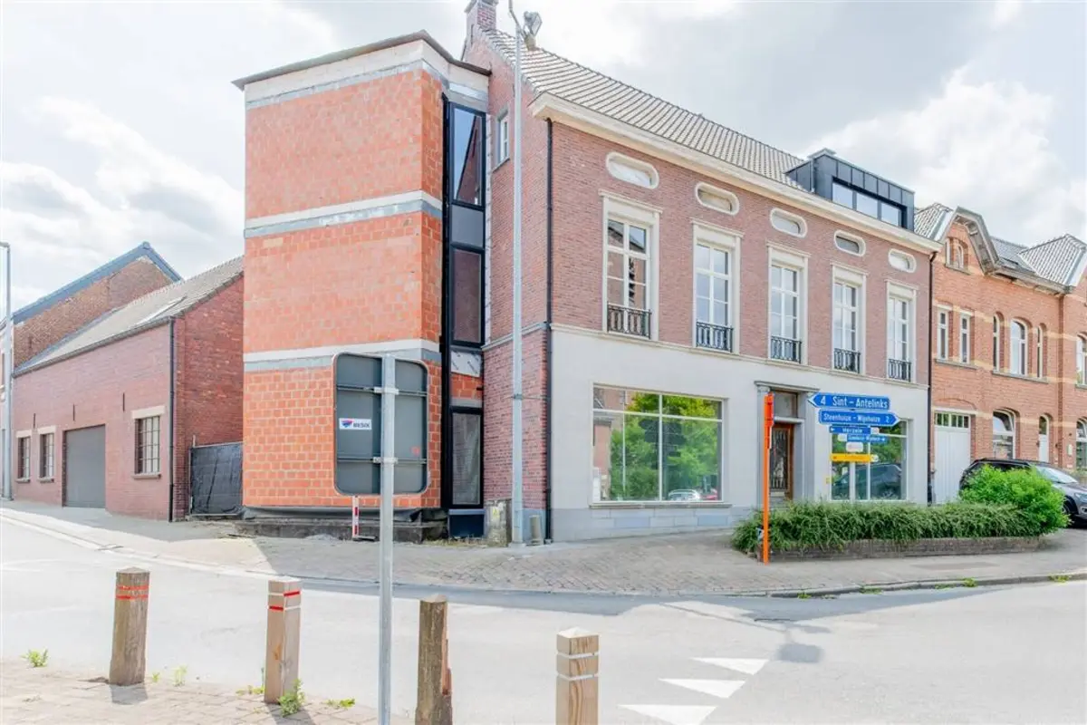Handelszaak te  koop in Herzele 9550 995000.00€ 6 slaapkamers 550.00m² - Zoekertje 616786