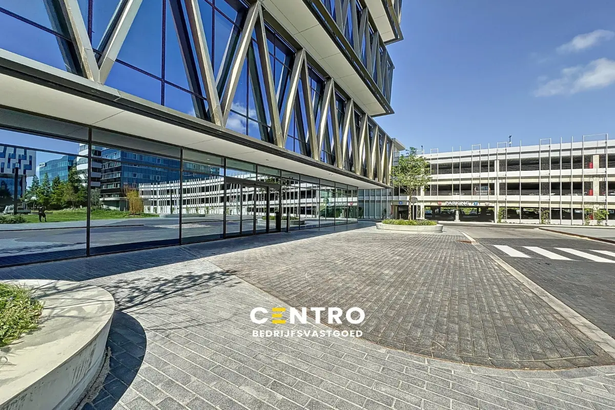 Handelszaak te  koop in Roeselare 8800 0.00€  slaapkamers 237.76m² - Zoekertje 616659