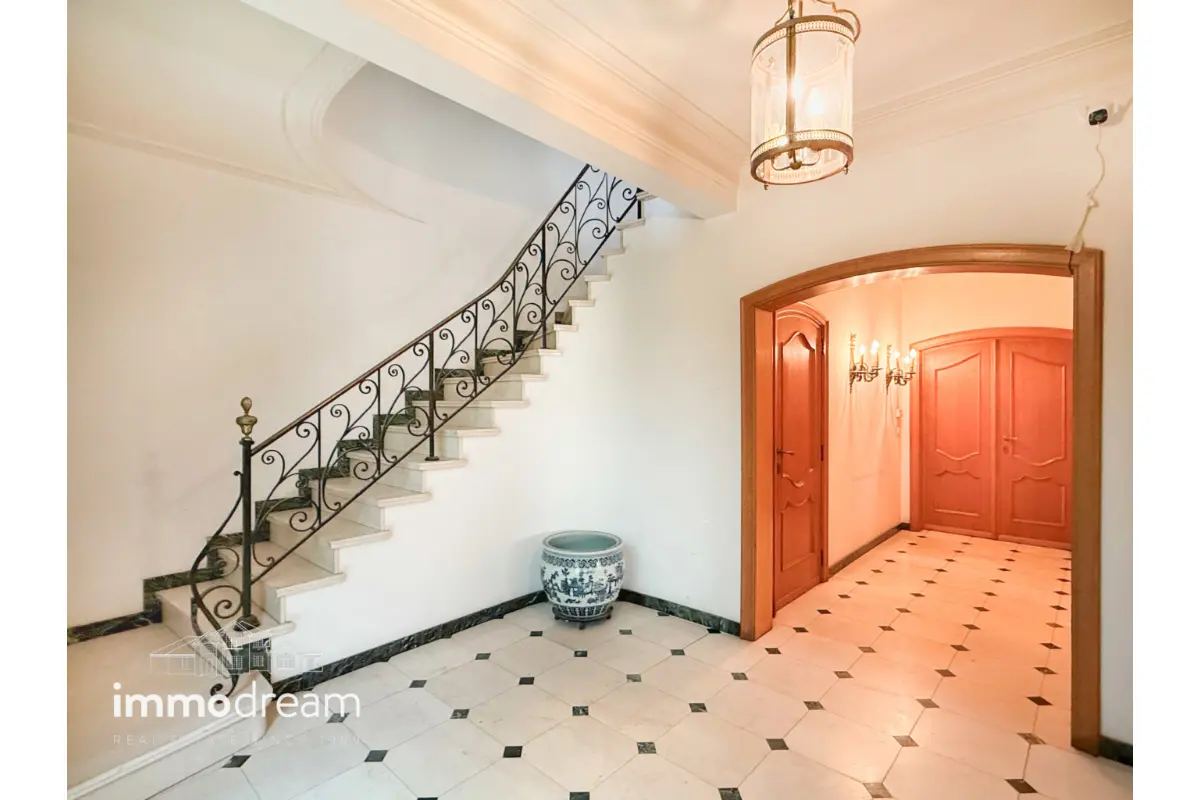 Huis te  in Ukkel 1180 1995000.00€ 7 slaapkamers 750.00m² - Zoekertje 617563