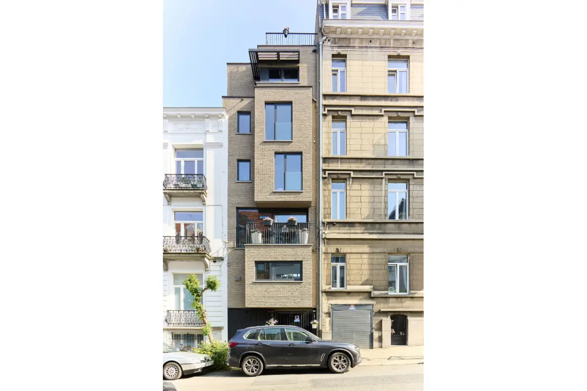 Triplex te  in Sint-Lambrechts-Woluwe 1200 1195000.00€ 4 slaapkamers 250.00m² - Zoekertje 619764