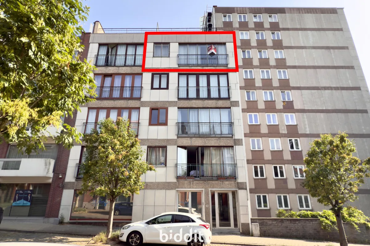 Appartement te  koop in Oudergem 1160 180000.00€ 2 slaapkamers m² - Zoekertje 620175