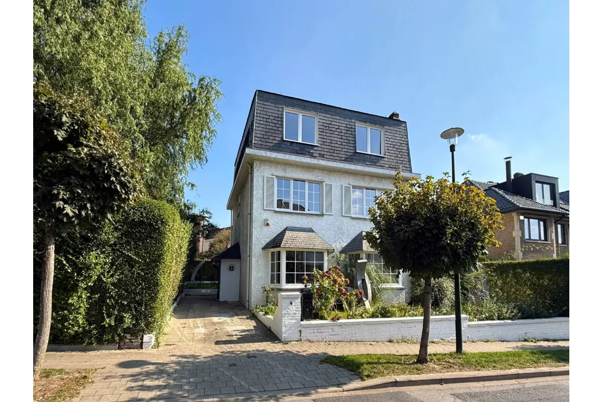 Villa à louer à Woluwe-Saint-Pierre 1150 2950.00€ 5 chambres 248.00m² - annonce 618192